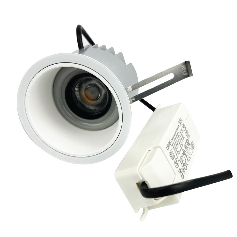 Den-downlight-3-che-do-sang-gs-lighting-GSDSL24-F.jpg