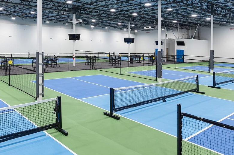 Den-led-san-pickleball-trong-nha.jpg