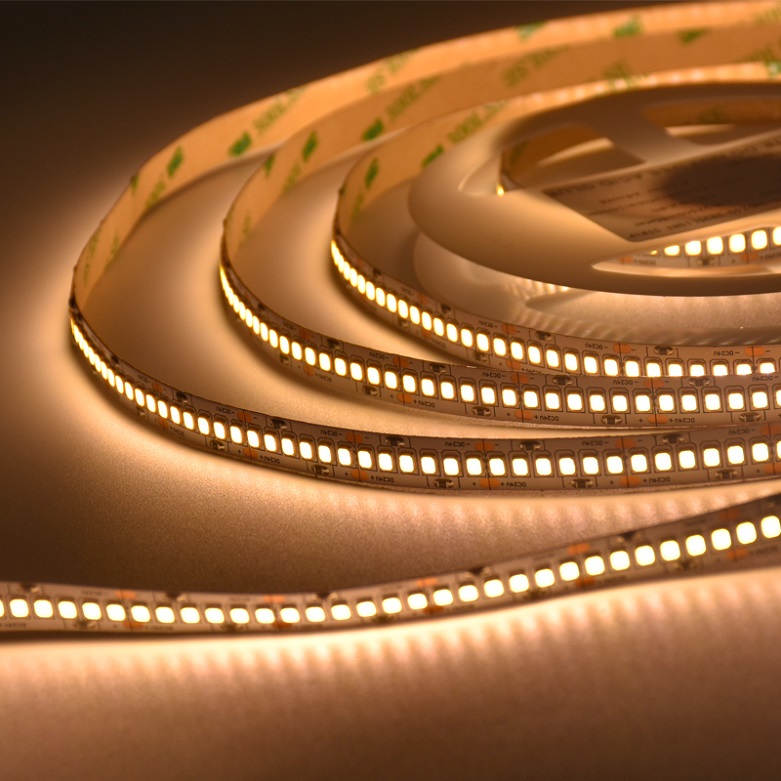 Led-day-12V-2835-240-led.jpg